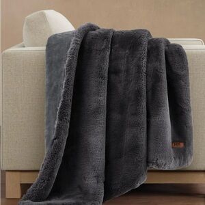 BRAND NEW: Frye Charcoal Plush Throw Blanket